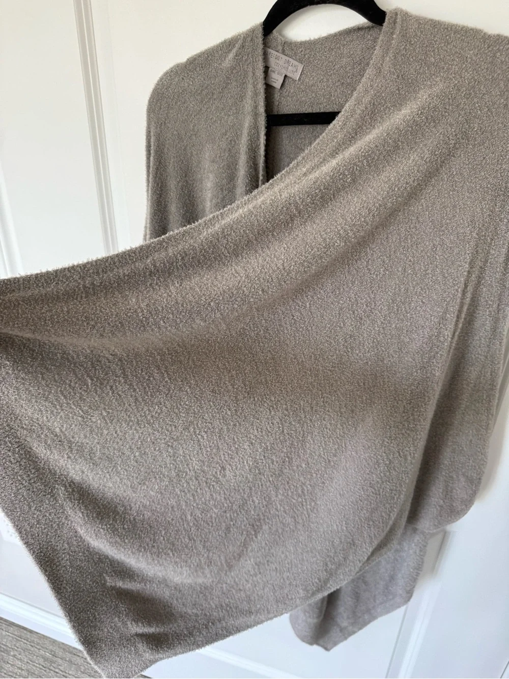 Barefoot Dreams Dove Wrap One Size